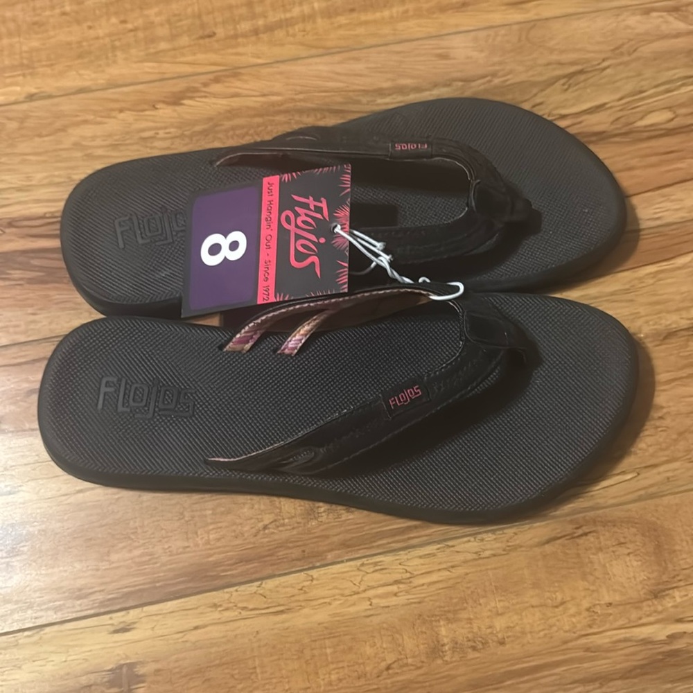 NWT Flojo flip flops